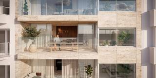 Droomt u van een luxueus appartement met een panoramisch zeezicht? Welkom bij Armada, een exclusief project dat de essentie van luxe en comfort naar Oostende brengt. Gelegen op de absolute toplocatie van de Albert I Promenade langs de iconische Zeedijk, biedt Armada de perfecte combinatie van ruimte, stijl en uitzicht. Dit is de kans om te wonen op een locatie die zowel rust als bereikbaarheid biedt, met alle voorzieningen van de stad binnen handbereik.<br /><br />Met een oppervlakte van 127,17 m² is dit appartement ideaal voor diegenen die op zoek zijn naar veel ruimte en comfort. Het appartement beschikt over 3 slaapkamers en een grote woonkamer, die dankzij de breedte van de gevel optimaal profiteert van het uitzicht over de zee. De 17,22 m² terras biedt de perfecte ruimte om buiten te genieten van de omgeving, terwijl de wintertuin van 6,15 m² het hele jaar door een verlengstuk van uw leefruimte biedt. <br /><br />De appartementen in Armada zijn stuk voor stuk uiterst ruim en luxueus afgewerkt. Ze beschikken over drie slaapkamers en een ruime woonkamer, waarvan de exceptionele gevelbreedte van meer dan 9 meter zorgt voor een indrukwekkend frontaal zeezicht vanuit het appartement. Dankzij de extra ruime terrassen, die perfect zijn om een eettafel te plaatsen en te genieten van het buitenleven, krijgt u het gevoel dat de zee binnen handbereik is. Of het nu gaat om het zonsopgang of een romantische zonsondergang, het uitzicht zal altijd het perfecte decor zijn. De appartementen beschikken bovendien over een wintertuin, zodat u het hele jaar door kunt genieten van het uitzicht en het comfort van de buitenlucht, ongeacht het seizoen.<br /><br />De gevel van het gebouw wordt afgewerkt met natuursteen, wat het een moderne en verfijnde uitstraling geeft die perfect past bij de exclusieve locatie. Het gebruik van natuursteen zorgt voor een tijdloze esthetiek die het gebouw doet opvallen als een ware blikvanger langs de Zeedijk. Binnenin wordt geen detail overgeslagen, van de keukens tot de badkamers: alles is van de hoogste kwaliteit.<br /><br />Er zijn nog vier unieke appartementen op verschillende verdiepingen, elk met een eigen karakter. De appartementen variëren in grootte en terrasoppervlakte, maar ze hebben allemaal de gemeenschappelijke kenmerken van ruime indelingen en het panoramische zeezicht.<br /><br />Oostende is de perfecte locatie voor iedereen die van luxe wonen aan zee houdt. Armada ligt op een uitstekende locatie: aan de Zeedijk, vlakbij het centrum van Oostende, met restaurants, winkels en cultuur op wandelafstand. Tegelijkertijd bent u via de snelwegen en het openbaar vervoer snel verbonden met de rest van de stad en de kust.<br /><br />Armada is meer dan een appartement: het is een levensstijl. Of u nu op zoek bent naar een luxueus tweede verblijf appartement aan de Belgische kust of een voltijdse bewoning/investering, dit project biedt de perfecte balans tussen comfort, stijl en locatie. Dit is uw kans om deel uit te maken van het exclusieve leven aan de Zeedijk in Oostende. Mis deze unieke gelegenheid niet en neem vandaag nog contact met ons op voor meer informatie of een bezichtiging.