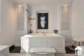 LOCATIE Het appartement is gelegen nabij het station van Tienen. STAATHet appartement is luxueus afgewerkt en instapklaar. EXTRA INFO? De nodige...