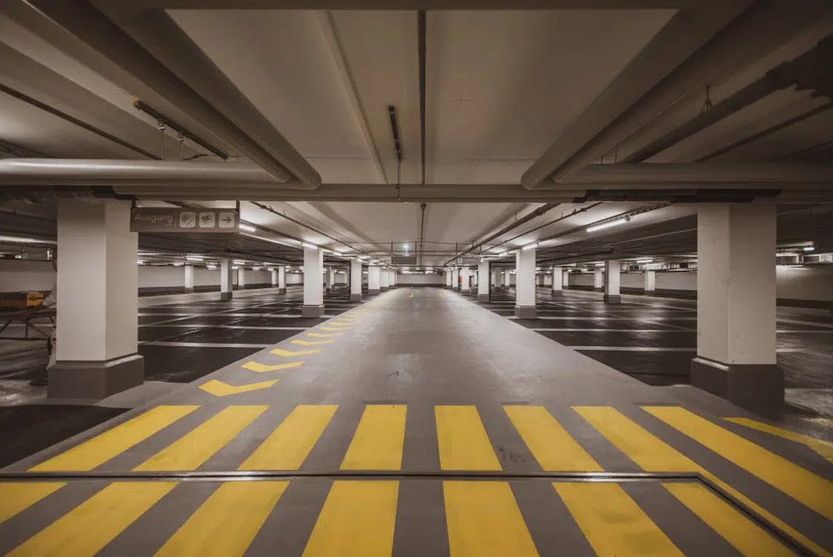 Helihaven | Parkeerplaats in beveiligde parking - foto 3