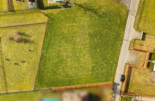 Bouwgrond te koop op een toplocatie in Deerlijk. Deze bouwgrond van 718m² is gelegen op een uitstekende locatie in Deerlijk (Belgiek). U geniet...