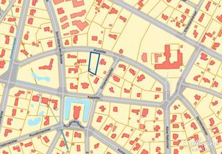 Droomt u ervan om uw eigen villa te bouwen op één van de mooiste locaties van Koningshof? Dan is deze uitzonderlijke bouwgrond precies wat u zoekt.<br /><br />Gelegen in het hart van het gegeerde Koningshof biedt dit prachtige, zuidgerichte perceel van ca. 2.000 m² een zeldzame combinatie van rust, privacy en een exclusieve woonomgeving. Hier woont u midden in het groen, terwijl alle belangrijke voorzieningen en verbindingswegen zich op korte afstand bevinden.<br /><br />De ruime bouwvoorschriften laten de realisatie toe van een stijlvolle, residentiële villa met royale leefruimtes en een optimale relatie tussen woning en tuin. Dankzij de ideale zuidoriëntatie geniet u de hele dag van zon en natuurlijk licht, terwijl de achtertuin een oase van rust en privacy vormt.<br /><br />Om het uitzonderlijke potentieel van dit perceel te illustreren, werd reeds een ontwerp uitgewerkt en technisch doorgerekend. De plannen tonen perfect welke prachtige villa hier gerealiseerd kan worden, maar vormen louter een inspiratiebron. U bent volledig vrij om uw eigen woonproject vorm te geven.<br /><br />Een bouwgrond als deze komt zelden op de markt. Een unieke kans voor wie zijn droomwoning wil realiseren op een absolute toplocatie in Koningshof.<br /><br />Wenst u meer informatie over de bouwmogelijkheden, de stedenbouwkundige voorschriften of het uitgewerkte ontwerp? Neem dan gerust contact met mij op. Ik help u graag verder.<br />Catherine – 0472 23 14 51 – welkom@catherinevastgoed.be