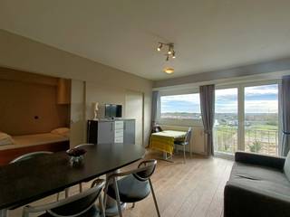 Cet appartement décoré avec goût est situé dans un emplacement de choix, juste derrière la digue de Heist. Grâce à son orientation plein sud,...