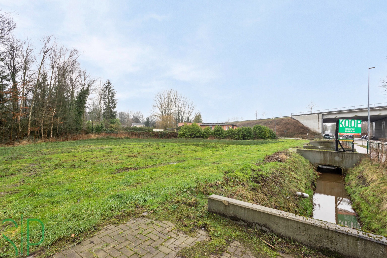 Bouwgrond voor open bebouwing op centrale locatie. - foto 1
