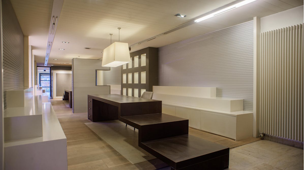 villa op 2.283m² met modern kantoor (150m²) en showroom (50m²) - foto 4