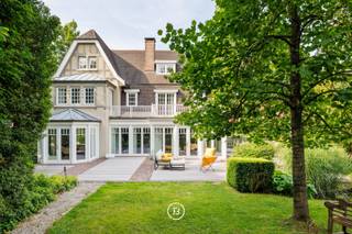 Cette maison de caractère des années 30 est idéalement située dans le quartier résidentiel prisé du Prince d’Orange. Elle a été soigneusement...