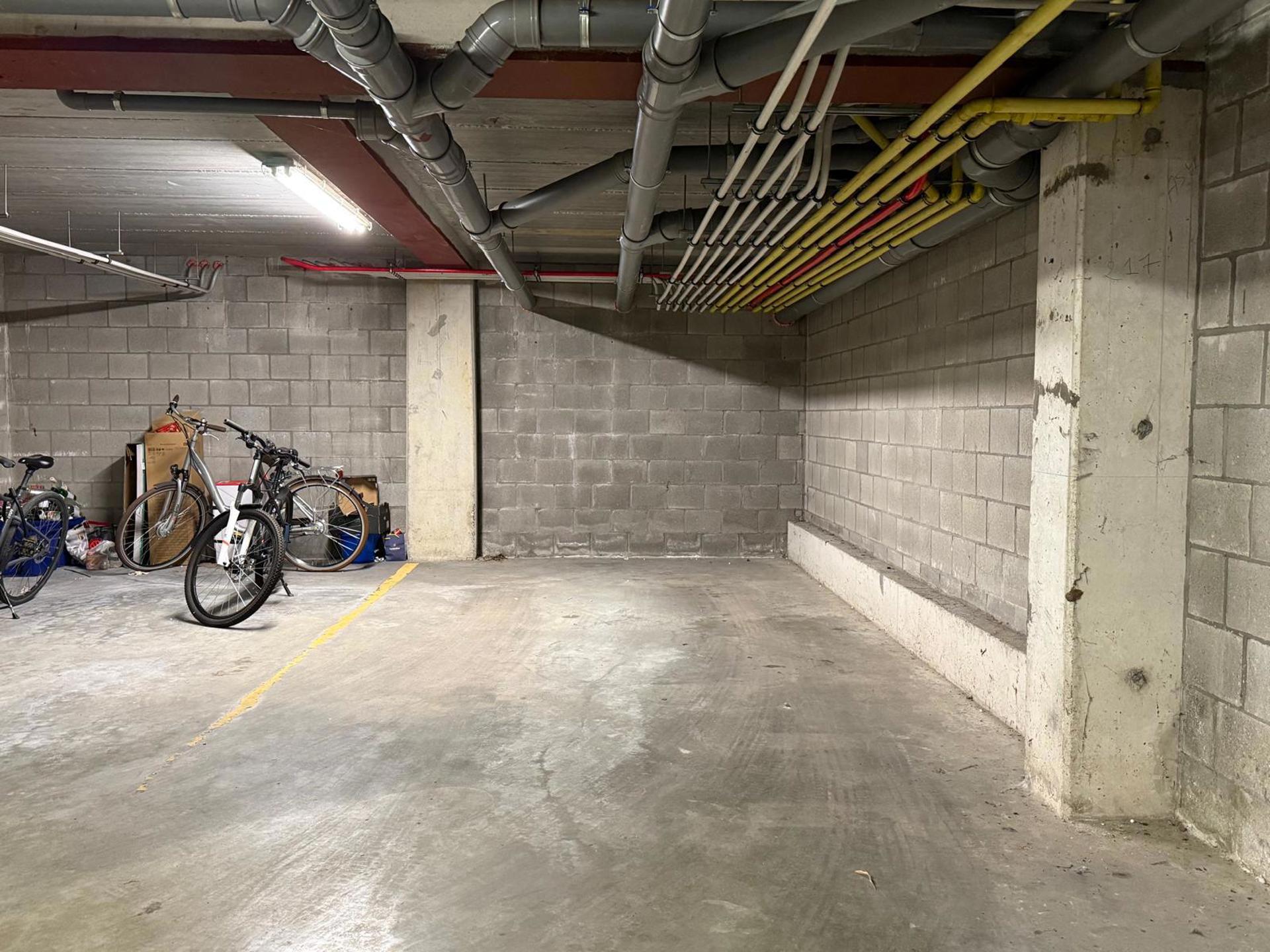 Garage for sale in Mol