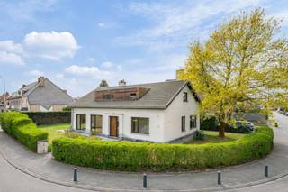 FOR SALE!Europalaan 31, 9070 DestelbergenLooking for space, comfort, and luxury in a prime location? This beautiful detached home in the sought-after...
