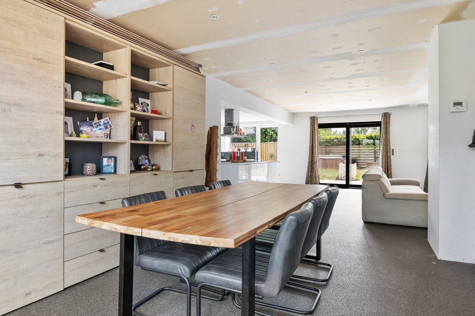 Half open bebouwing met grote tuin & 4 slaapkamers. - foto 5