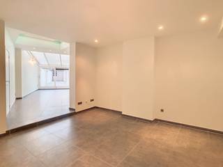 Dans le centre de Bruges, vous trouverez cette maison confortable mais spacieuse de 3 chambres. À cet endroit, vous pourrez profiter...