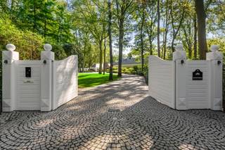 Landgoed Berkenberg is gelegen op een gunstige locatie nabij het centrum van 's-Gravenwezel, nabij de gekende golfclub Rinkven en omringd...