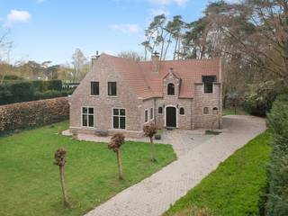 Exclusieve villa te koop -Ultieme rust in een groene oaseOp zoek naar een unieke woonplek waar rust, privacy en natuur centraal staan? Deze prachtige...