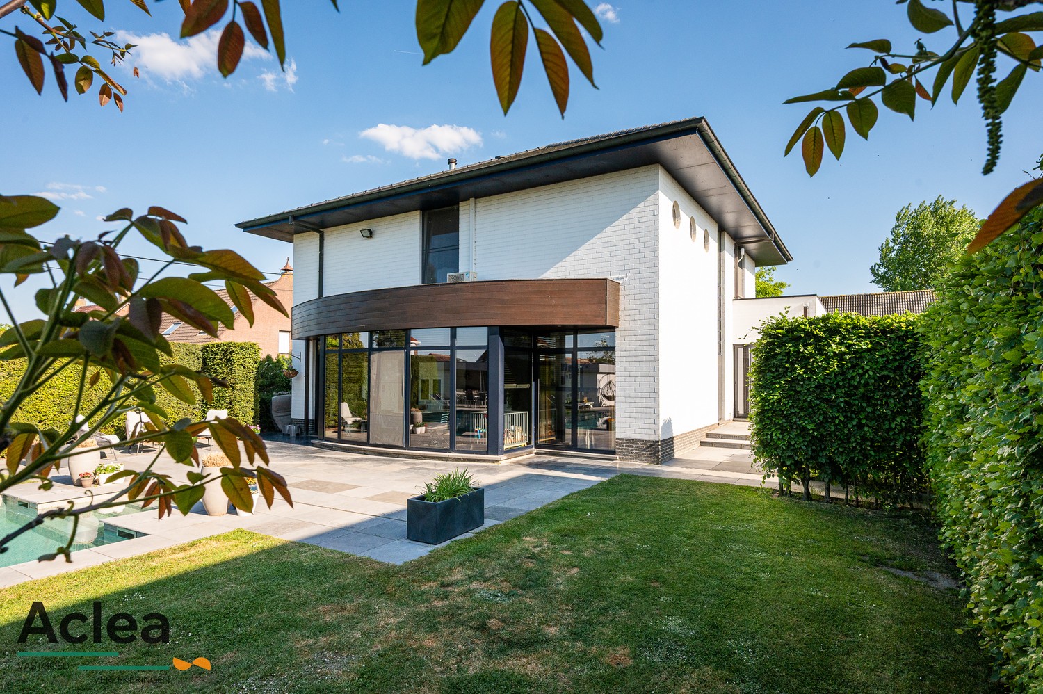 Prachtige villa met zwembad op een rustige locatie - foto 2