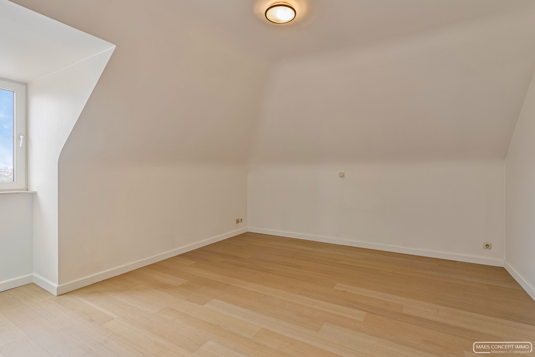 Prachtig dakappartement met garage te koop in het centrum van Vichte<p></p> - photo 4