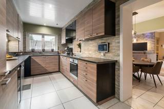 This charming house in Lembeek has undergone an almost complete renovation and now offers a comfortable and pleasant living environment. The...