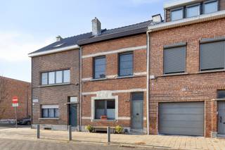 Instapklare en energiezuinige eengezinswoning met 3 slaapkamers, zuid-west tuin en mog. tot garage. Gelegen in een rustige en gegeerde woonwijk in...
