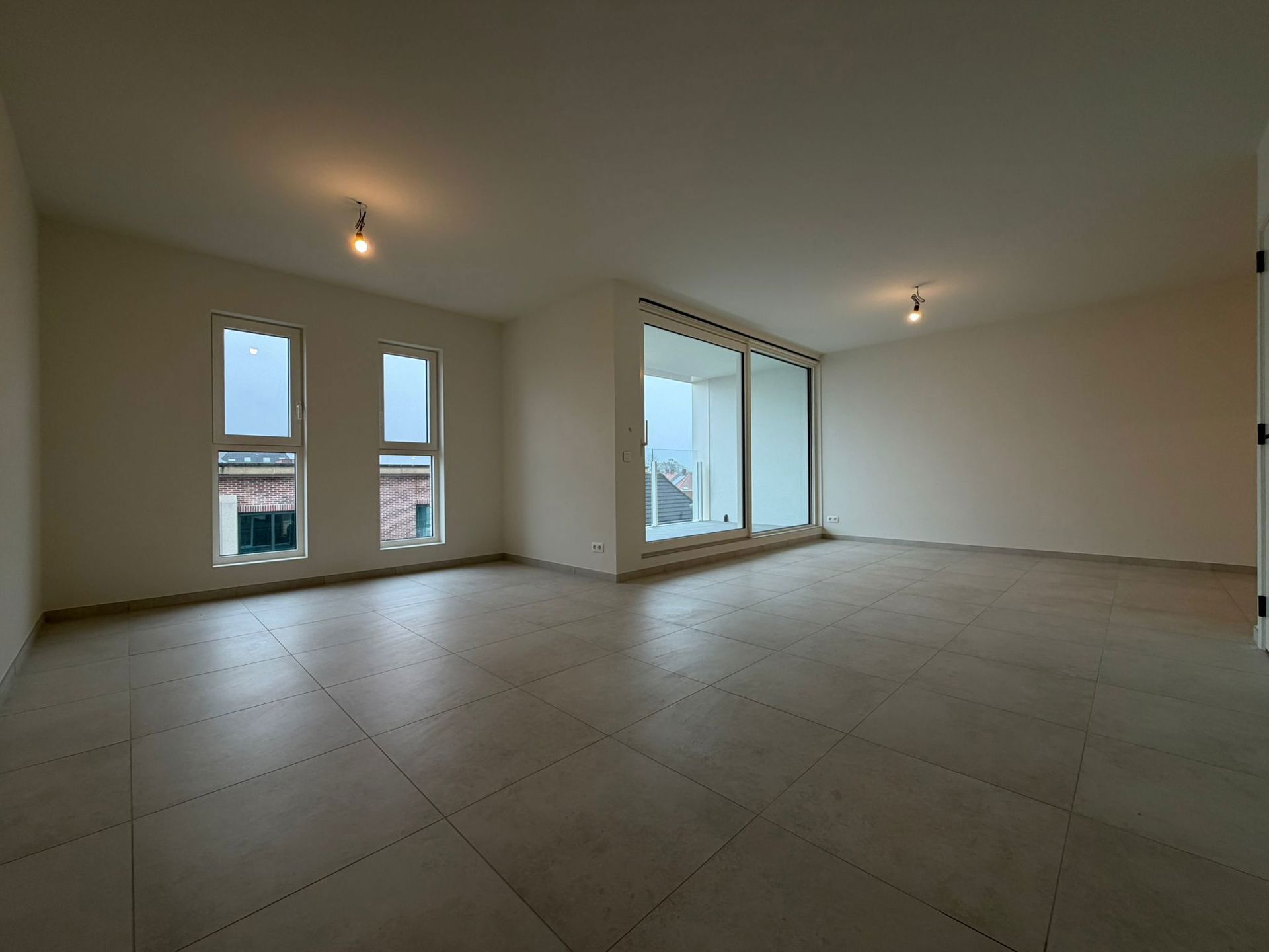 Duurzaam appartement met 2 slpk., terras, kelderberging, autostaanplaats. - foto 3