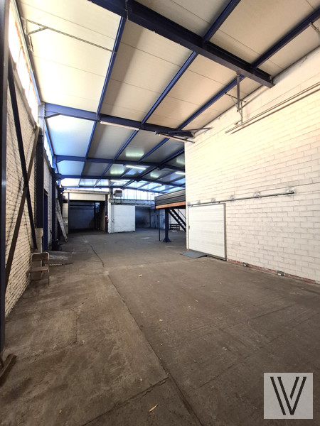 Atelier met burelen/bedrijfsgebouw/loods/magazijn op 1063 m² - foto 5