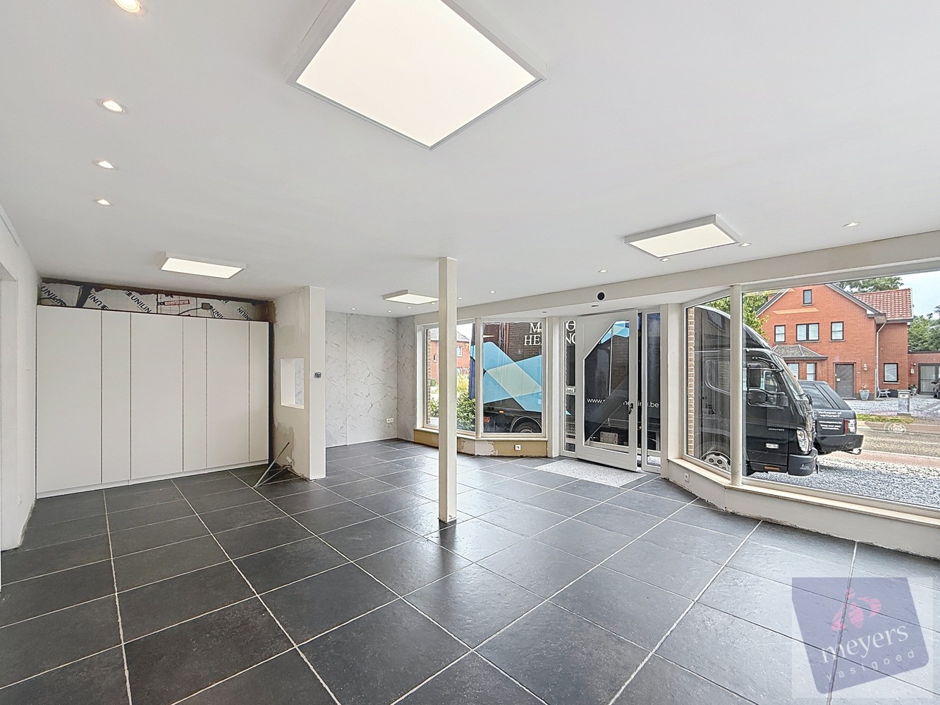 Te huur: commerciële topper op zichtlocatie in Hasselt! - foto 5