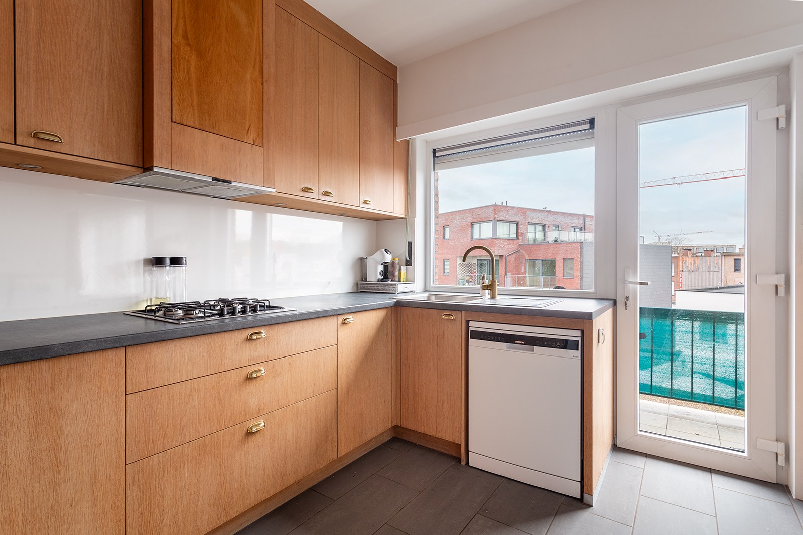 Prachtig gerenoveerd appartement met 3 ruime slaapkamers en terras - foto 5