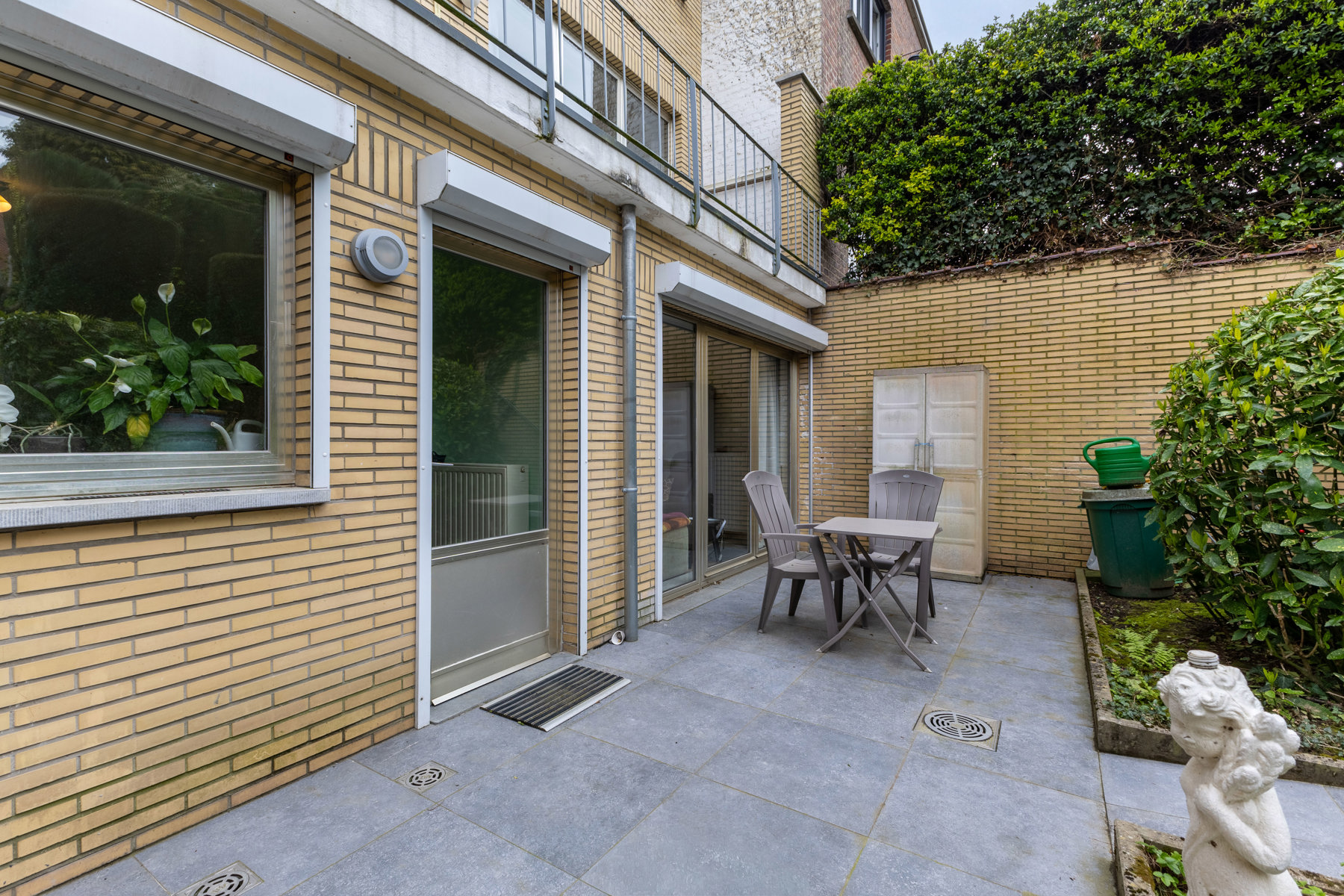 Zeer ruime woning met 5 slaapkamers, garage en tuin - foto 5