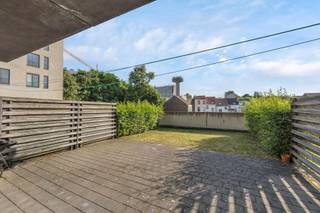 Located near Meiser, on the ground floor of a recent building constructed in 2009, we offer you this beautiful apartment (120m²) with two gardens...
