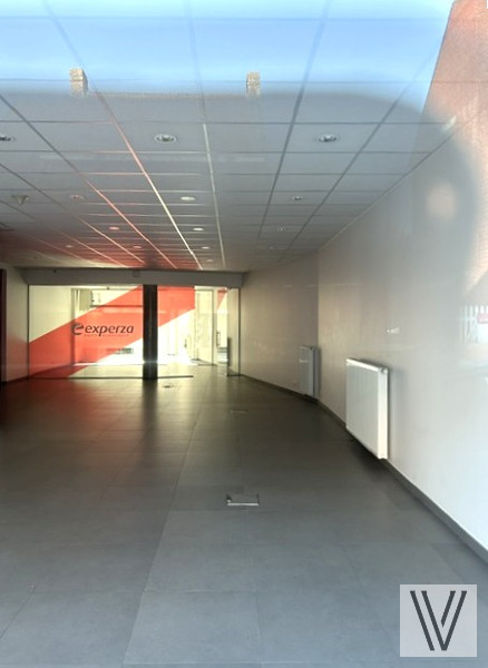 Te huur: Modern commercieel kantoor aan de Meensesteenweg, Roeselare - uw ideale zakelijke ruimte! - foto 2
