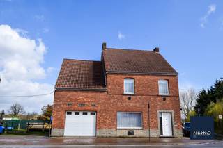 Charmante te renoveren gezinswoning met potentieel in Kampenhout. Deze woning is ideaal gelegen in Kampenhout, op een uiterst centrale locatie...