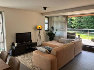 Dit ruime gelijkvloers appartement in Residentie Nenuphar II ligt in een groene en rustige omgeving op wandelafstand van het stadscentrum. Als één...