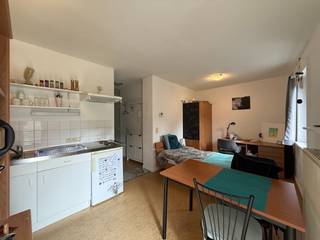 Deze gezellige en instapklare studio bevindt zich op een toplocatie in het centrum van Gent, in de onmiddellijke omgeving van de Nederkouter...