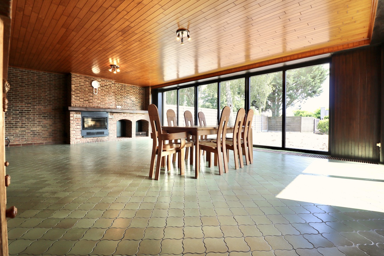 Ruime villa met 4 slp, tuin, 2 terrassen en 2 garages voor 1.250 EUR/mnd - foto 2