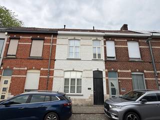 Deze kwalitatief en smaakvol gerenoveerde woning met terras en tuin is rustig gelegen in Sint-Andries met achteraan zicht op water en de...
