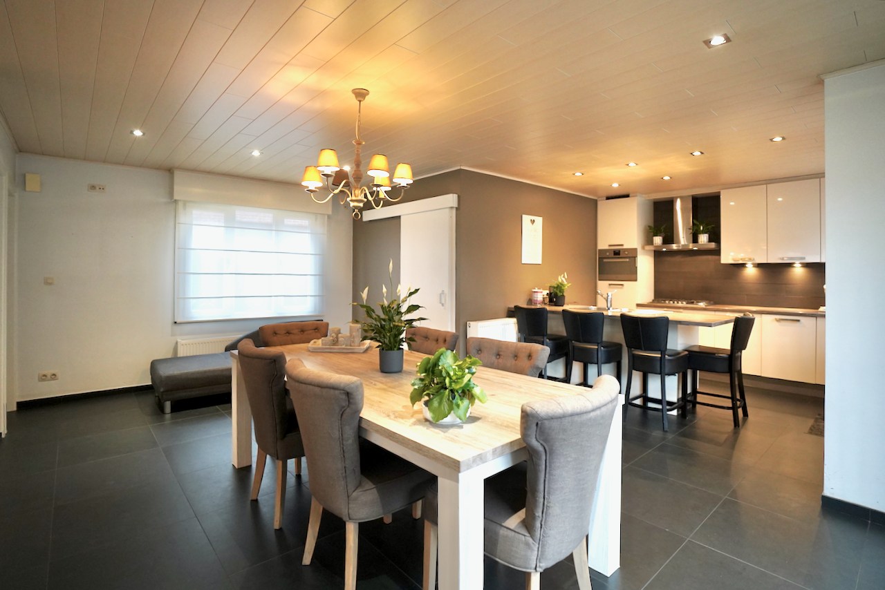 Instapklare, karaktervolle ALLEENSTAANDE woning op topligging in Ertvelde ! - foto 4