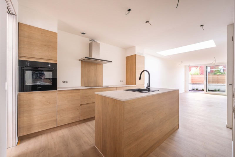 Volledig gerenoveerde en energiezuinige woning in Bissegem 🏡 - foto 4