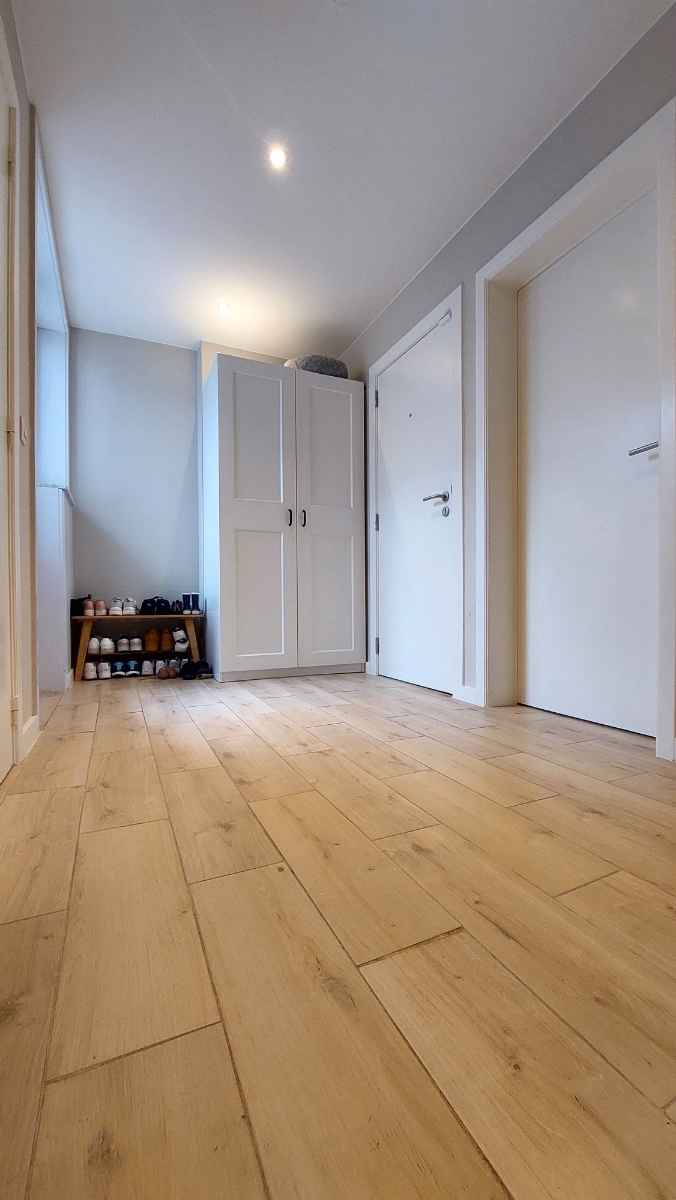 Instapklaar en uitzonderlijk ruim duplex appartement met 3 kamers, zolder en garage te Bredene (208 m²) - foto 4
