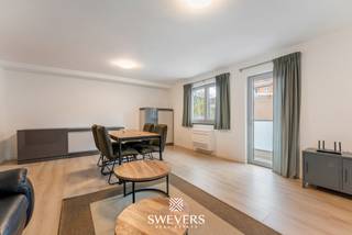 Interesse? Meer informatie op www.SWEVERS.be. - Volledig gerenoveerd en instapklaar appartement van 84 m² op de eerste verdieping in het centrum...