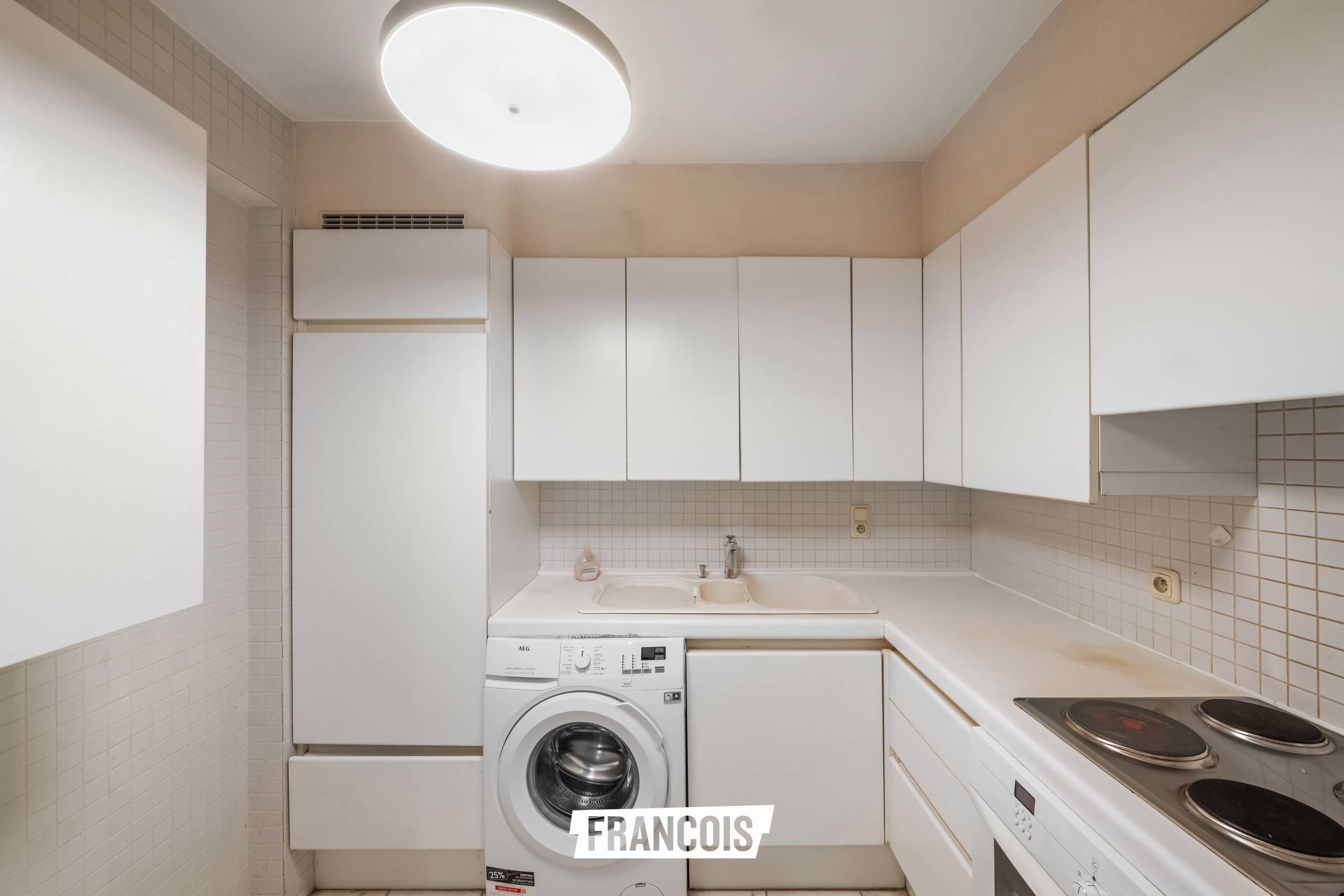 Ruim appartement nabij Petit Paris te Oostende. - foto 4
