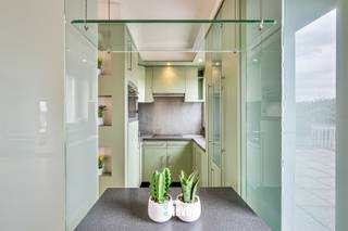 Stijlvolle penthouse op toplocatie!   Op zoek naar een lichtrijke, instapklare penthouse met karakter?Dan is dit unieke appartement absoluut het...