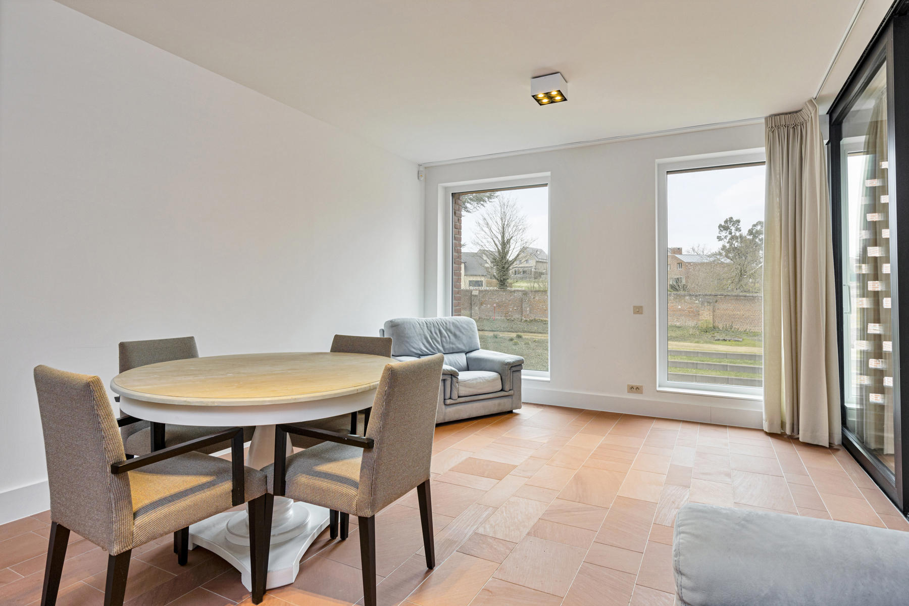 Ruime assistentiewoning met twee slaapkamers op topligging - foto 4