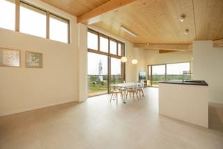Gelegen in de prestigieuze wijk Nieuw Zuid, biedt dit mooi bemeubeld duplex penthouse appartement, gelegen aan het groenrijke park , het...