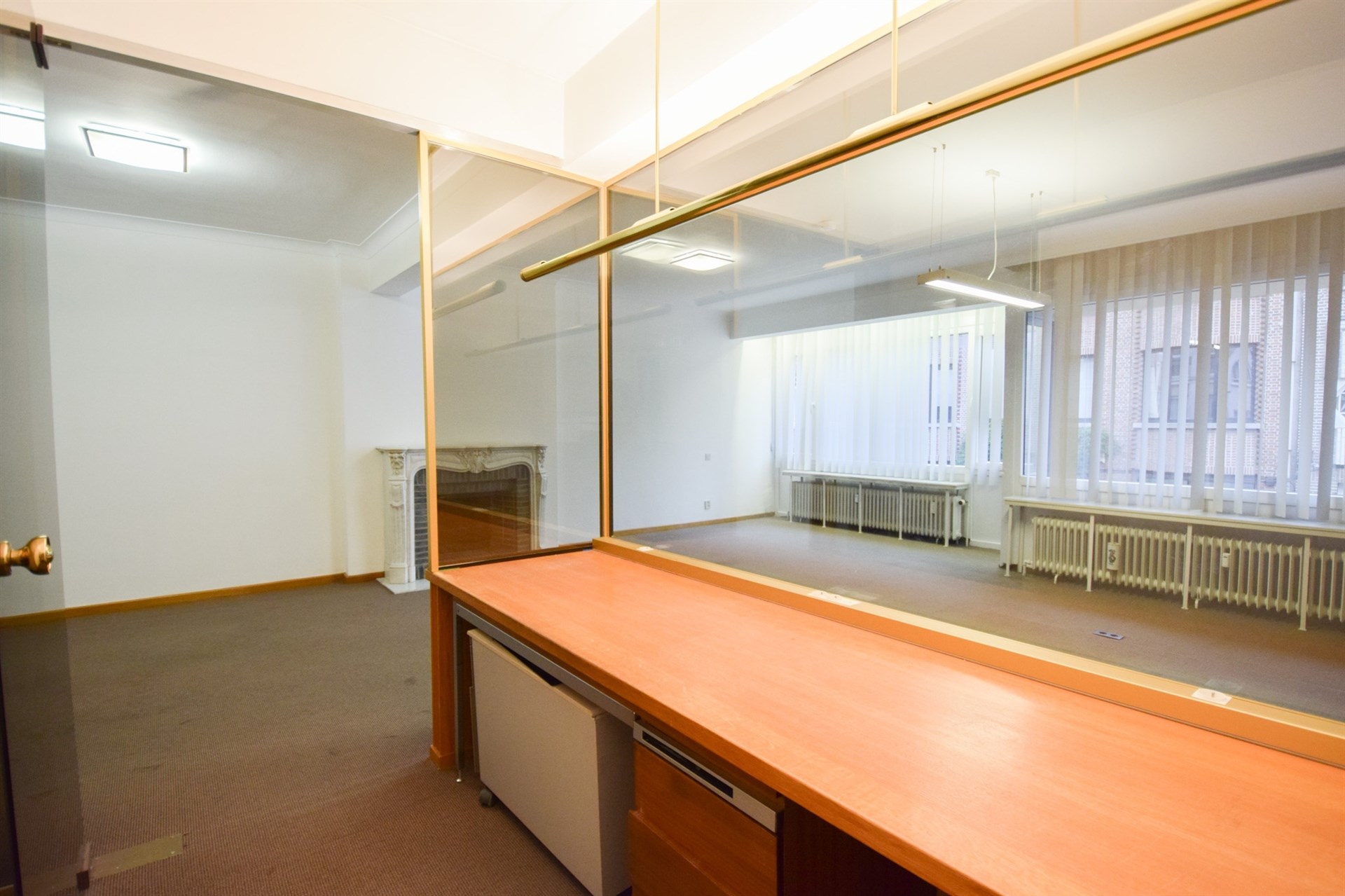 Uitstekend gelegen kantoor in het centrum van Sint-Niklaas. - foto 5