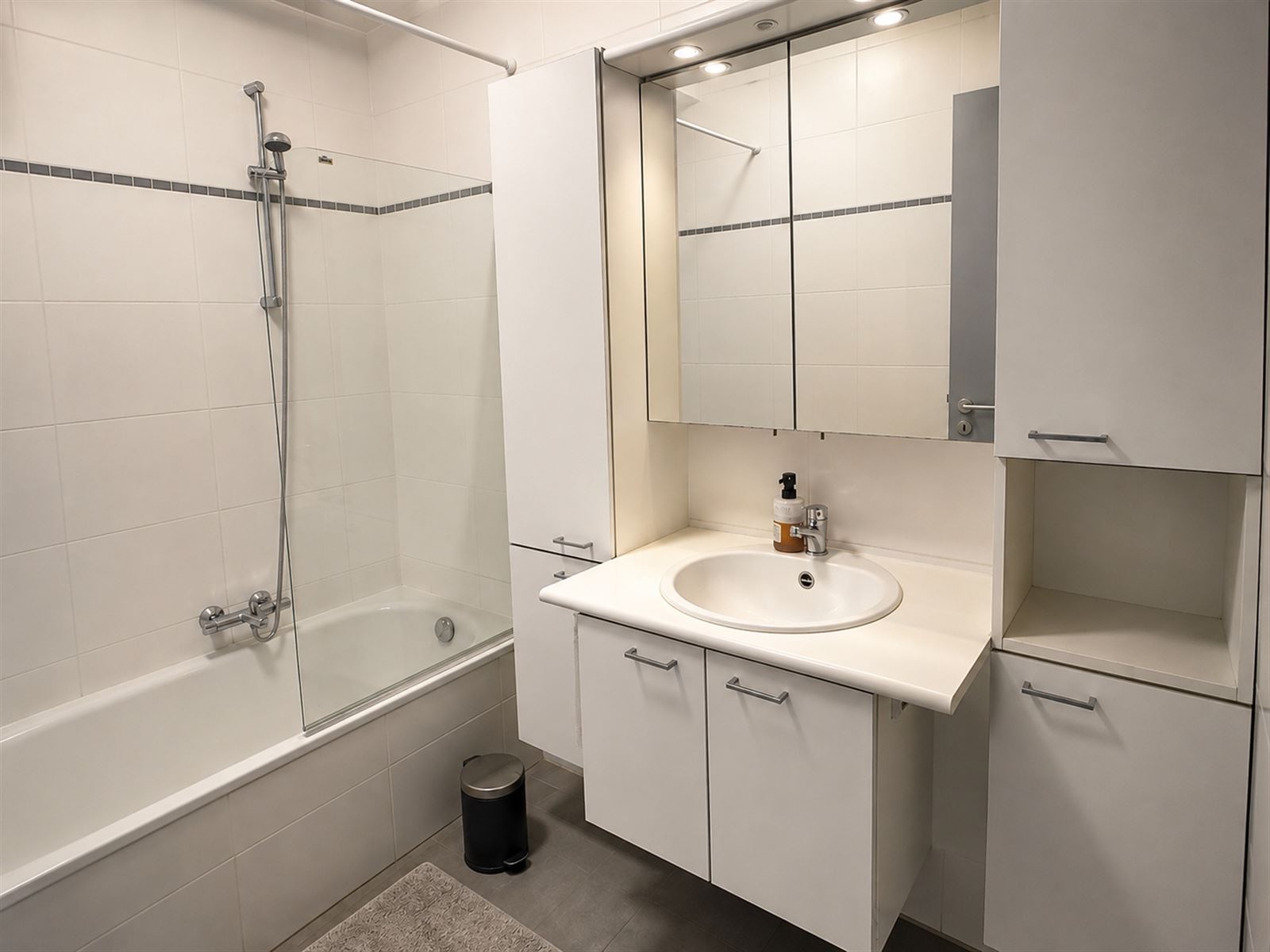 Apartment for rent in Mechelen with 2 bedrooms - photo 4