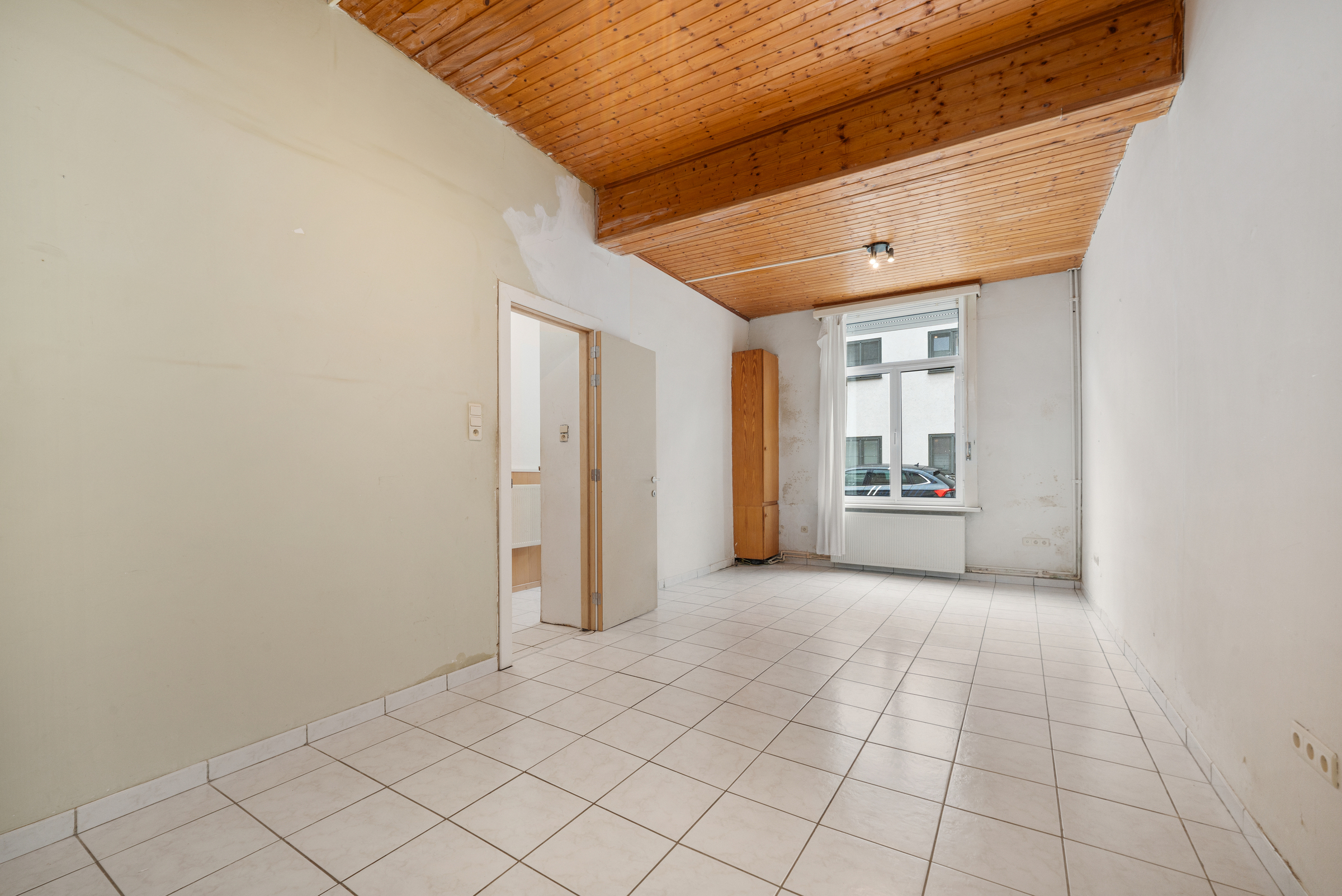 Te renoveren woning met 4 slaapkamers in Gentbrugge te koop - foto 5