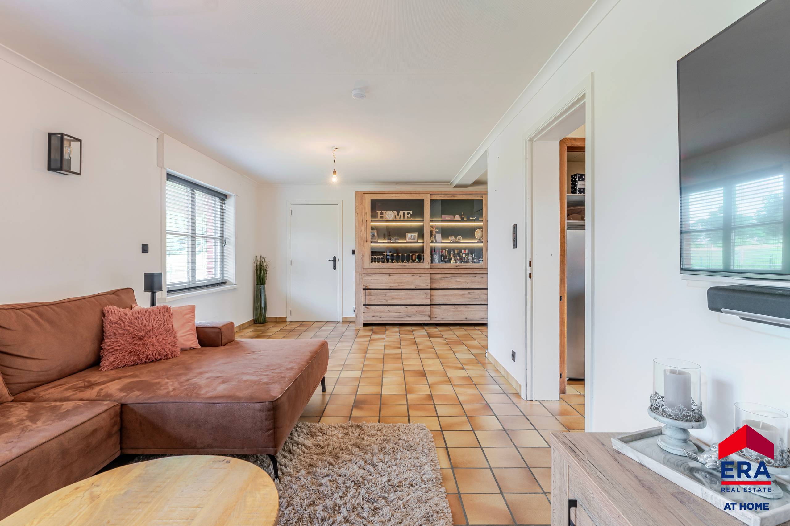 Landelijk gelegen woonst met loods(340m²) op 2530m². - foto 4