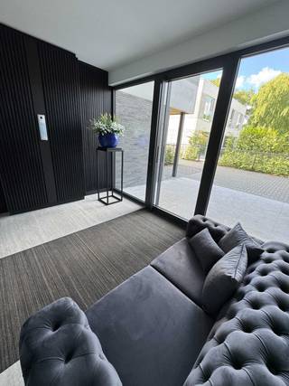 Het laatste TOP energie neutraal LUXE appartement (134 m2 EPC -0) in Green Art Estate woonerf. Met het terras heb je ook het genot van de parktuin...