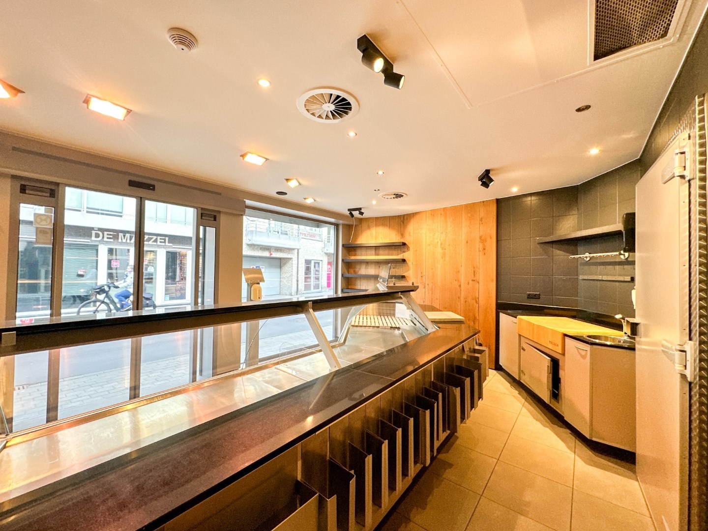 Handelpand met winkel, atelier en woonst, commerciële ligging, Torhout - foto 5