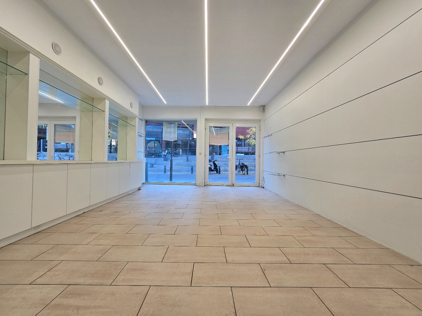 Commercial for rent in Hasselt - photo 2