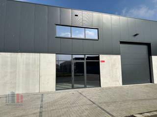 Nieuwbouw KMO-unit met een oppervlakte van 285 m² en 3 privatieve parkeerplaatsen te koop nabij de Gauwelstraat met een vlotte verbinding naar de...