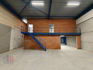 Nieuwe KMO-unit met een oppervlakte van 239 m². De nieuwe KMO-ontwikkeling 'PORTIS' bestaat uit 49 KMO-units met oppervlaktes tussen 164 m² en...