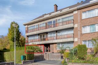 immo DAVID stelt voor een instapklaar gelijkvloers appartement met eigen tuin, ideaal voor wie rustig maar toch centraal wil wonen. In de...