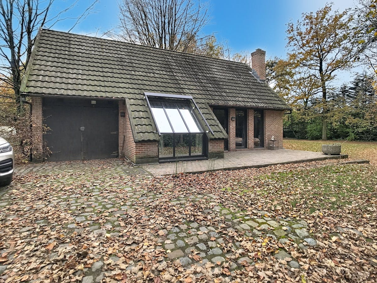 Ruime vakantiewoning op groot open perceel in bosrijk gebied - foto 2